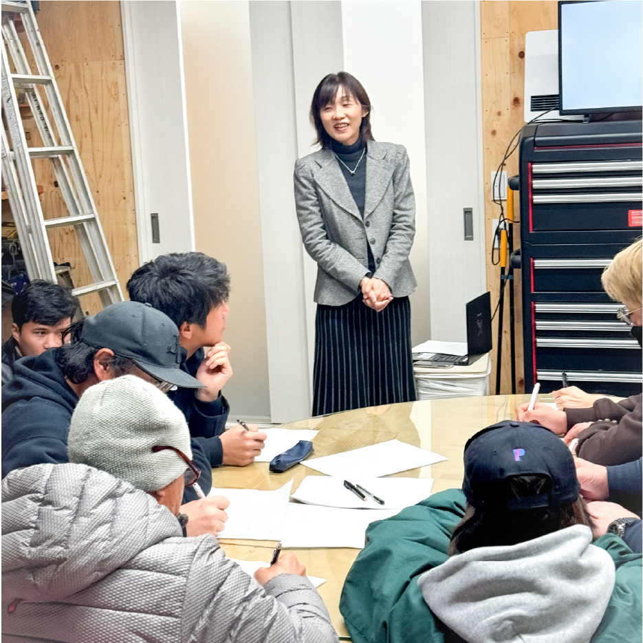 専門家によるマネー研修の様子
